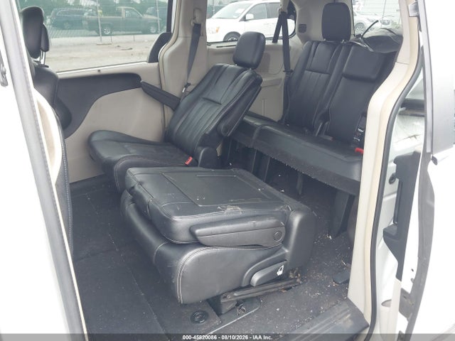 45820086 :رقم المزاد ، 2C4RC1BG7FR619756 vin ، 2015 Chrysler Town & Country Touring مزاد بيع