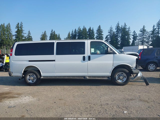 1GAZGPFP4S1257796 Chevrolet Express Passenger Rwd 3500 Extended Wheelbase Lt