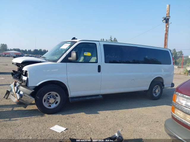 1GAZGPFP4S1257796 Chevrolet Express Passenger Rwd 3500 Extended Wheelbase Lt