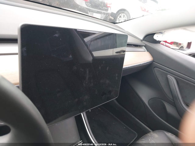 Tesla Model 3 Long Range/mid Range 2018 5YJ3E1EA5JF022472 Image 14
