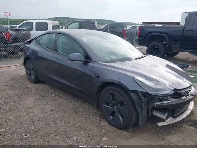 2023 Tesla Model 3 Long Range Dual Motor All-wheel Drive მანქანა იყიდება აუქციონზე, vin: 5YJ3E1EB2PF389170, აუქციონის ნომერი: 45820197