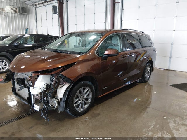 Toyota SIENNA LE 2021 5TDKSKFC1MS038677 Image 2