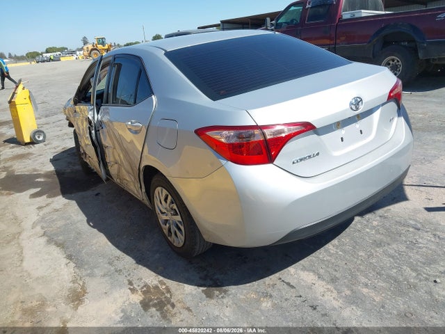Toyota COROLLA LE 2018 2T1BURHE5JC120921 Image 3