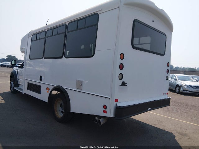 Ford F-450 Chassis Xl 2017 1FDAF4GT6HEF01043 Image 3