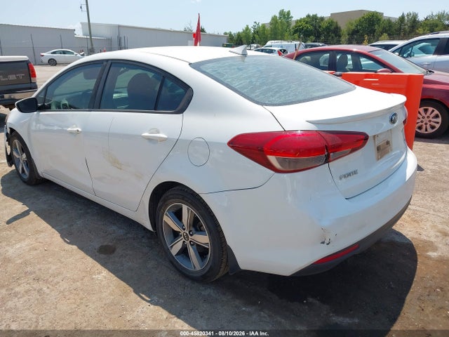 45820341 :رقم المزاد ، 3KPFL4A70JE178908 vin ، 2018 Kia Forte S مزاد بيع