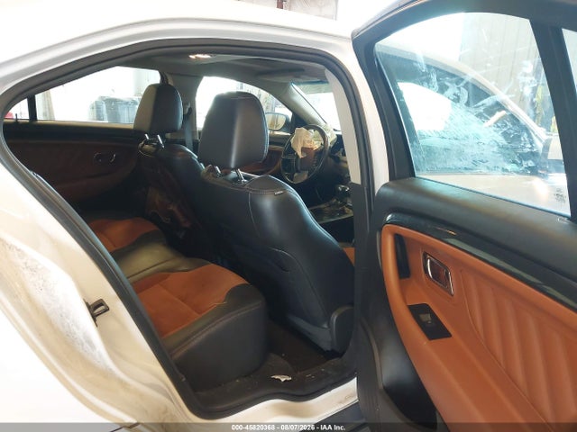 45820368 :رقم المزاد ، 1FAHP2KT5BG182957 vin ، 2011 Ford Taurus Sho مزاد بيع