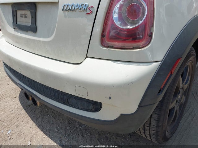2010 Mini Cooper S მანქანა იყიდება აუქციონზე, vin: WMWMF7C54ATX43130, აუქციონის ნომერი: 45820431