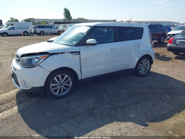 KIA SOUL + 2018 KNDJP3A57J7566175 Image 2