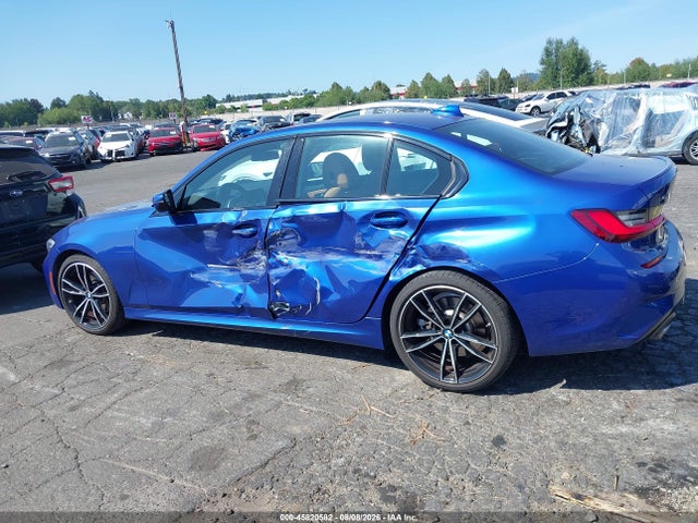 45820582 :رقم المزاد ، 3MW5R7J01N8C35505 vin ، 2022 Bmw 330i Xdrive مزاد بيع