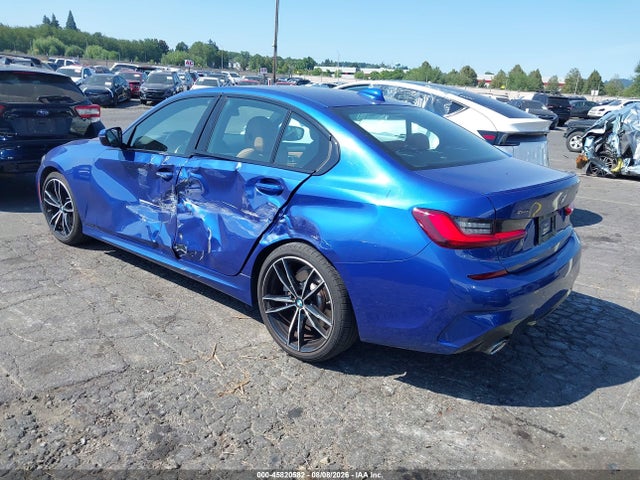 45820582 :رقم المزاد ، 3MW5R7J01N8C35505 vin ، 2022 Bmw 330i Xdrive مزاد بيع