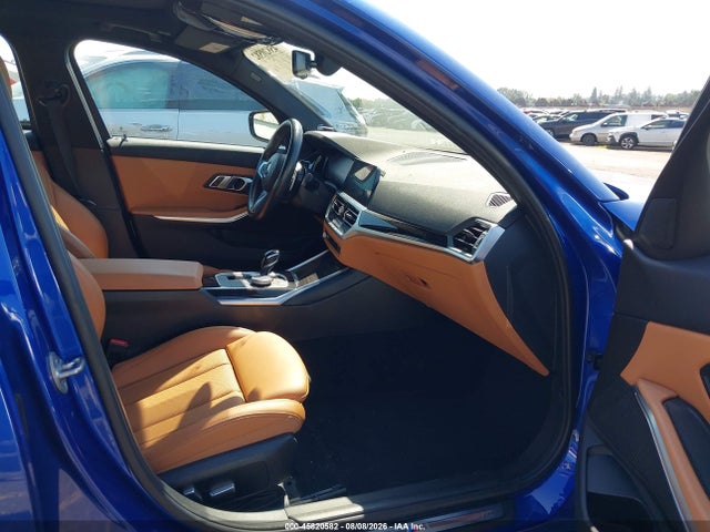 45820582 :رقم المزاد ، 3MW5R7J01N8C35505 vin ، 2022 Bmw 330i Xdrive مزاد بيع