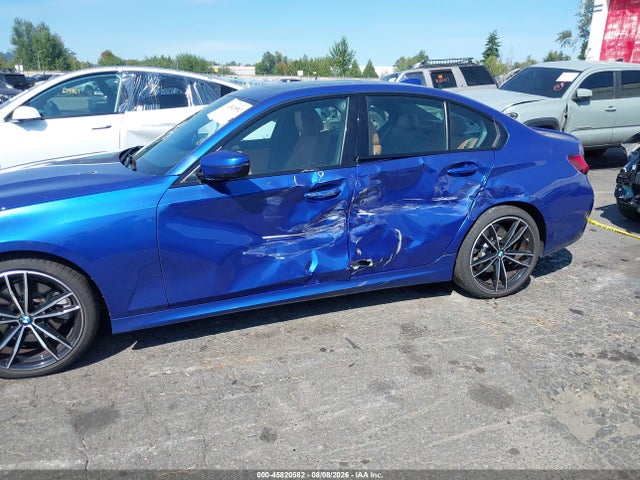 45820582 :رقم المزاد ، 3MW5R7J01N8C35505 vin ، 2022 Bmw 330i Xdrive مزاد بيع