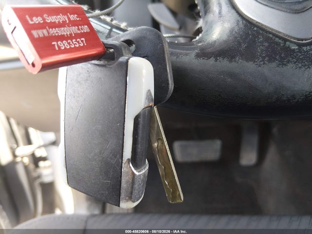 Продажа на аукционе авто 2014 Chevrolet Silverado 1500 Lt, vin: 1GCRCREC4EZ304957, номер лота: 45820606