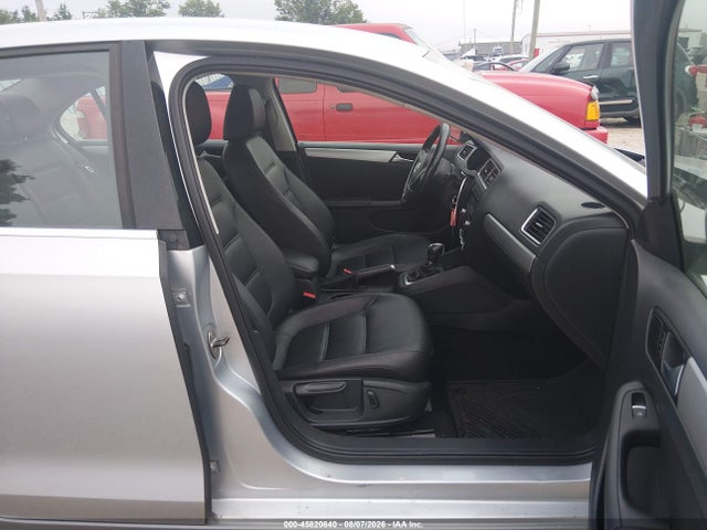 45820640 :رقم المزاد ، 3VWD17AJ9EM310115 vin ، 2014 Volkswagen Jetta 1.8t Se مزاد بيع