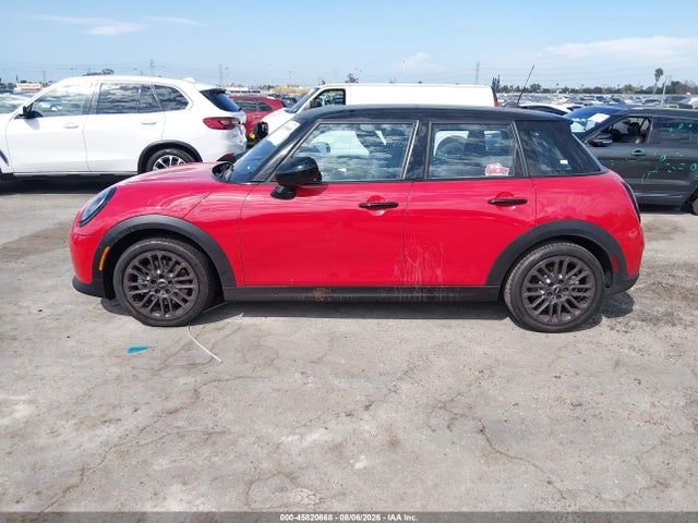 Mini Hardtop Cooper 2026 WMW43GD08T2X75857 Image 14
