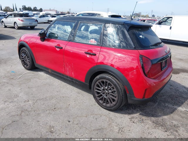 Mini Hardtop Cooper 2026 WMW43GD08T2X75857 Image 3