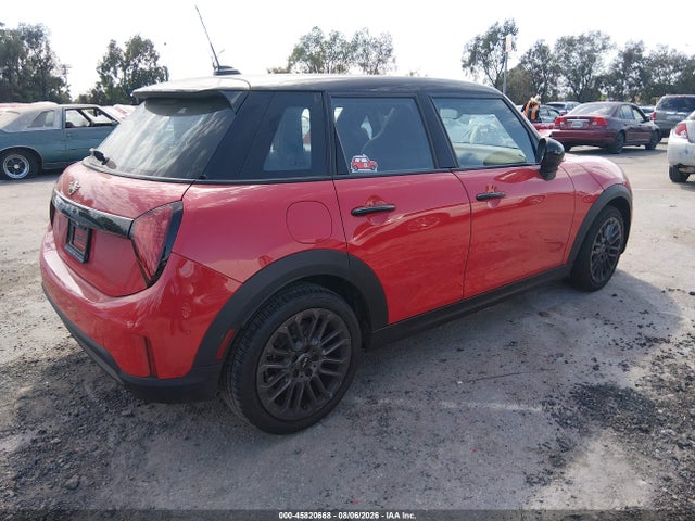 Mini Hardtop Cooper 2026 WMW43GD08T2X75857 Image 4