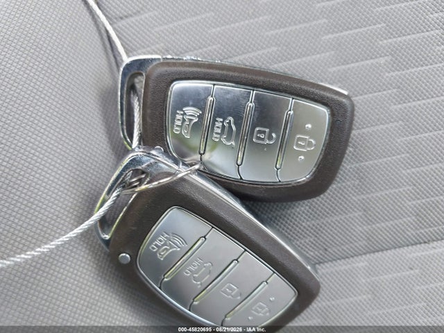 45820695 :رقم المزاد ، KM8J33A45LU141718 vin ، 2020 Hyundai Tucson Value مزاد بيع