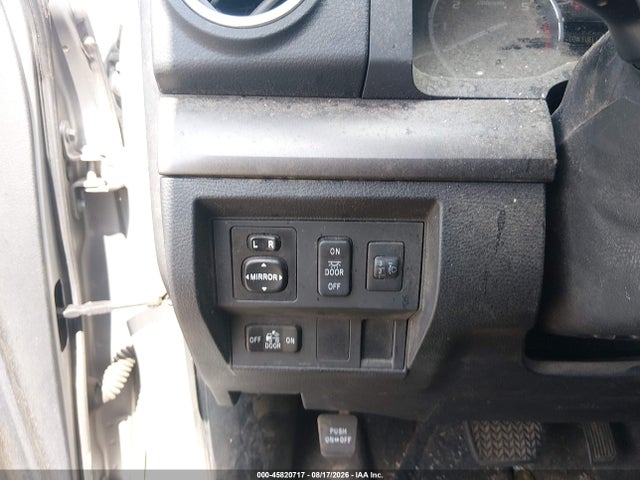5TFRM5F11EX073711 Toyota Tundra Sr5 4.6l V8