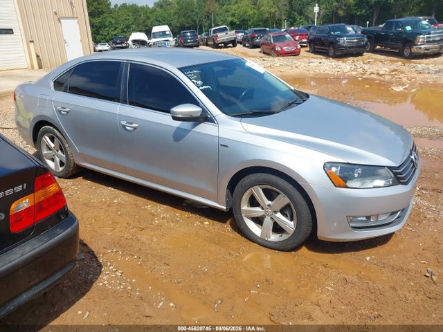45820745 :رقم المزاد ، 1VWAS7A37FC111486 vin ، 2015 Volkswagen Passat 1.8t Limited Edition مزاد بيع