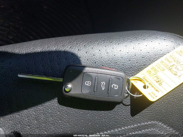 45820745 :رقم المزاد ، 1VWAS7A37FC111486 vin ، 2015 Volkswagen Passat 1.8t Limited Edition مزاد بيع
