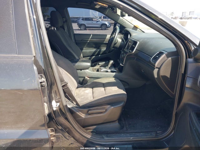 Продажа на аукционе авто 2018 Jeep Grand Cherokee Upland 4x4, vin: 1C4RJFAG8JC394043, номер лота: 45820886