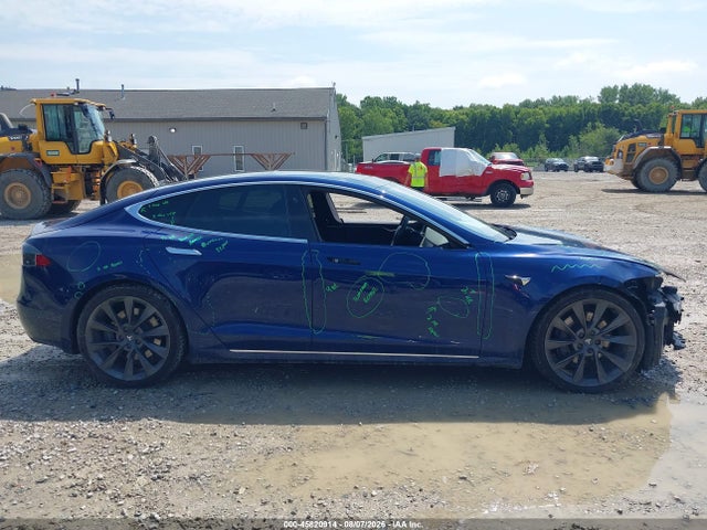 Продаж на аукціоні авто 2018 Tesla Model S 100d/75d/p100d, vin: 5YJSA1E2XJF290451, номер лоту: 45820914