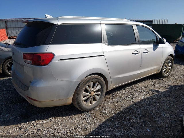 KIA SEDONA LX 2015 KNDMB5C19F6048471 Image 4