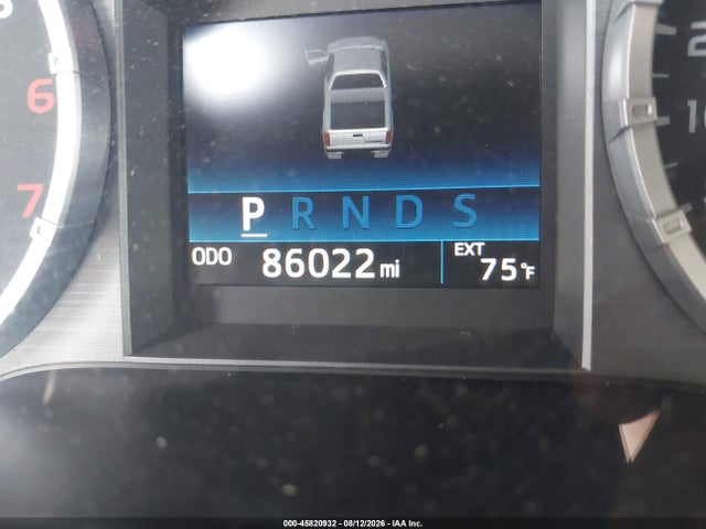 45820932 :رقم المزاد ، 5TFDY5F10HX608997 vin ، 2017 Toyota Tundra Sr5 5.7l V8 مزاد بيع