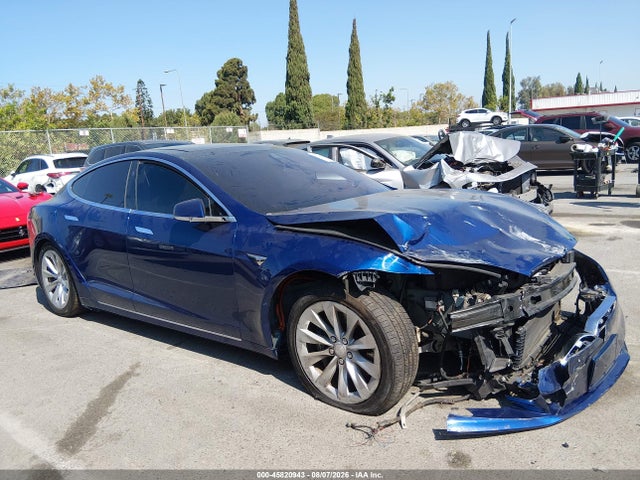 45820943 :رقم المزاد ، 5YJSA1E24HF187813 vin ، 2017 Tesla Model S 100d/60d/75d/90d/p100d مزاد بيع