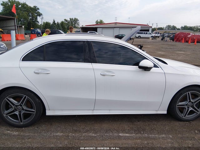 Продаж на аукціоні авто 2019 Mercedes-benz A 220, vin: WDD3G4EB5KW033009, номер лоту: 45820972