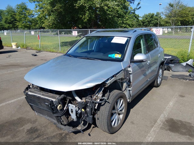 Продажа на аукционе авто 2017 Volkswagen Tiguan 2.0t Wolfsburg Edition, vin: WVGSV7AX7HK006274, номер лота: 45820985