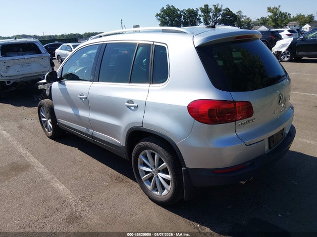 Продажа на аукционе авто 2017 Volkswagen Tiguan 2.0t Wolfsburg Edition, vin: WVGSV7AX7HK006274, номер лота: 45820985