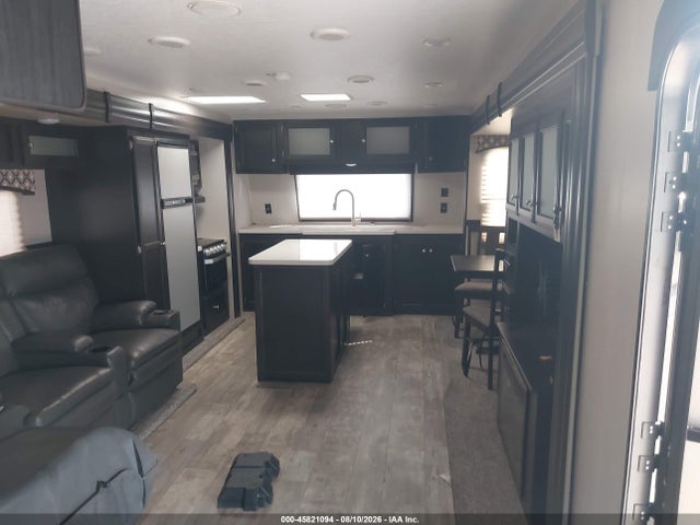 Venture Travel Trailer 2019 4EZT13322K8022996 Image 7