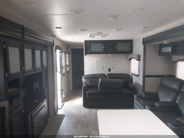 Venture Travel Trailer 2019 4EZT13322K8022996 Image 8