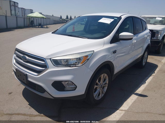 Ford ESCAPE SE 2017 1FMCU9GDXHUE18533 Image 2