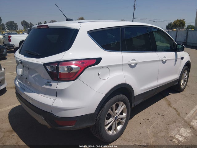 Ford ESCAPE SE 2017 1FMCU9GDXHUE18533 Image 4