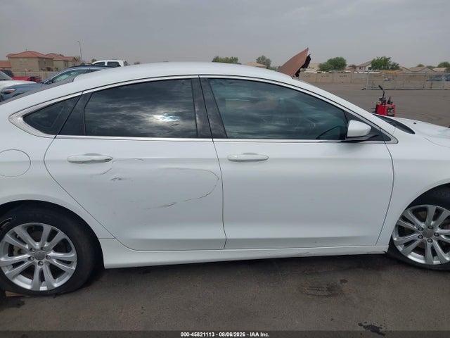 Chrysler 200 Limited 2015 1C3CCCAB8FN646697 Image 13