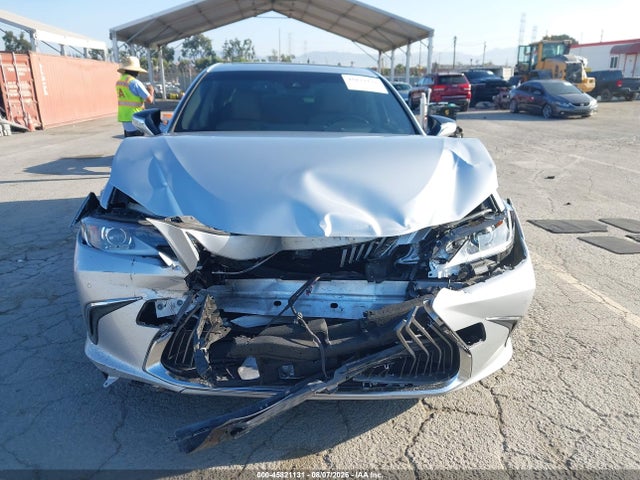 45821131 :رقم المزاد ، JTHB21B17K2026728 vin ، 2019 Lexus Es 300h Luxury مزاد بيع