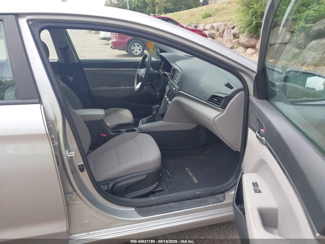 Продажа на аукционе авто 2020 Hyundai Elantra Se, vin: 5NPD74LF9LH615237, номер лота: 45821198