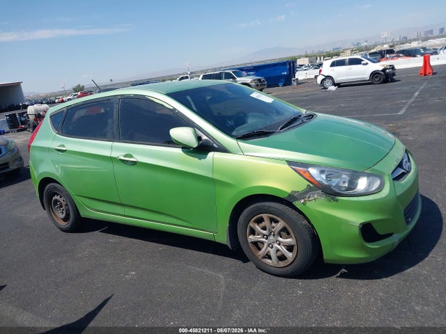 2013 Hyundai Accent Gs მანქანა იყიდება აუქციონზე, vin: KMHCT5AEXDU103061, აუქციონის ნომერი: 45821211