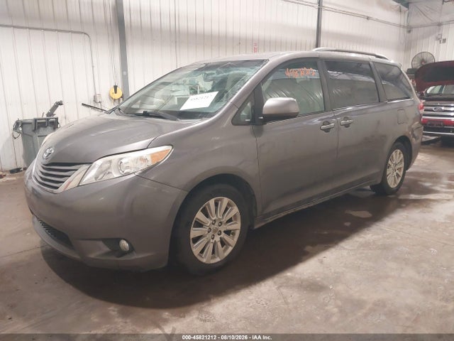 2012 Toyota Sienna Xle 7 Passenger მანქანა იყიდება აუქციონზე, vin: 5TDDK3DC9CS036918, აუქციონის ნომერი: 45821212