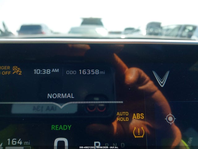 Продаж на аукціоні авто 2024 Vinfast Vf 8 Plus, vin: RLLV1AFA5RH008513, номер лоту: 45821283