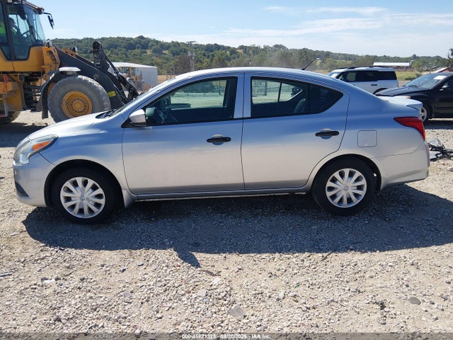 2019 Nissan Versa 1.6 S+ მანქანა იყიდება აუქციონზე, vin: 3N1CN7AP0KL829078, აუქციონის ნომერი: 45821325
