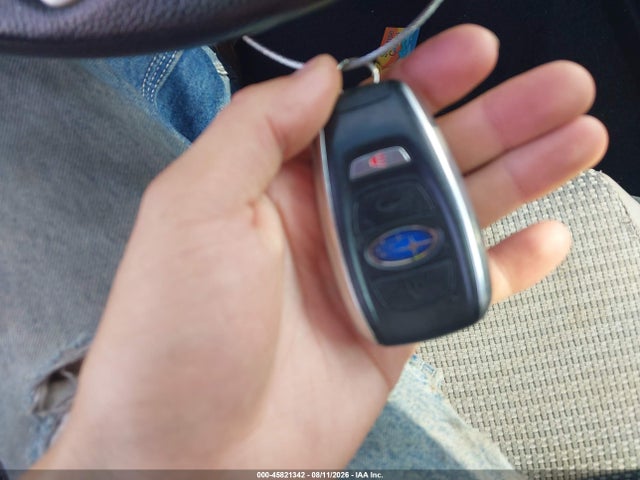 45821342 :رقم المزاد ، 4S4BTAFCXM3216008 vin ، 2021 Subaru Outback Premium مزاد بيع