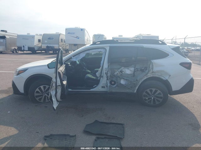 45821342 :رقم المزاد ، 4S4BTAFCXM3216008 vin ، 2021 Subaru Outback Premium مزاد بيع