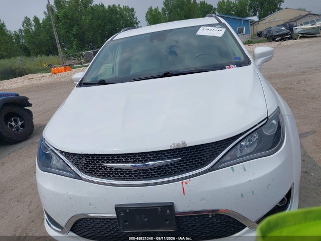 45821348 :رقم المزاد ، 2C4RC1BG1JR104664 vin ، 2018 Chrysler Pacifica Touring L مزاد بيع