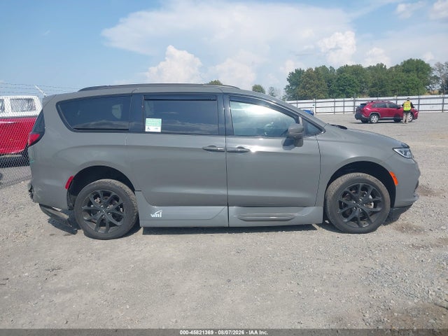 2022 Chrysler Pacifica Touring L მანქანა იყიდება აუქციონზე, vin: 2C4RC1BG8NR110127, აუქციონის ნომერი: 45821369
