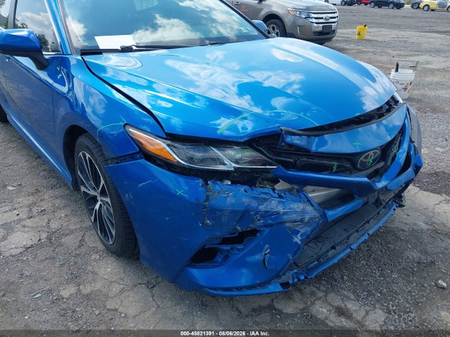 4T1B11HK9JU007780 Toyota CAMRY SE
