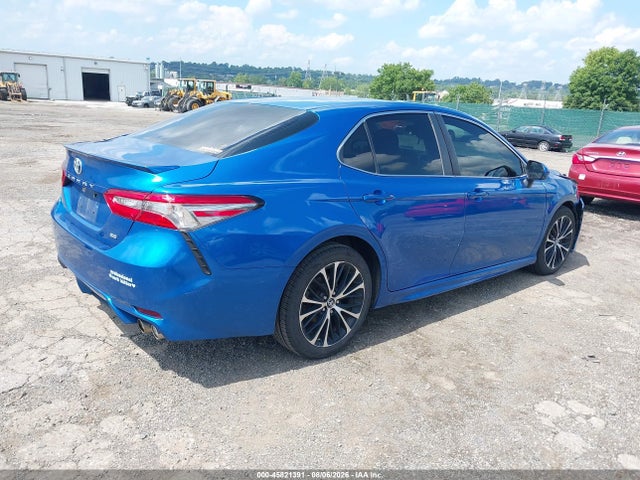4T1B11HK9JU007780 Toyota CAMRY SE